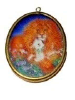 Vintage Lion Lamb Pendant Sun Catcher Gold Tone Fashion Jewelry Window Decor